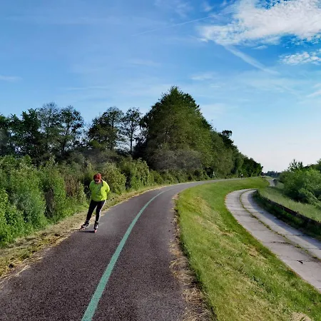 Sunset House Piešťany červená Veža